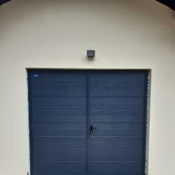 Dvokrilna vrata Hanus Premium | Antracit - RAL 7016 - Woodgrain