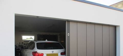 Stranska sekcijska garažna vrata, uporaba in prednosti