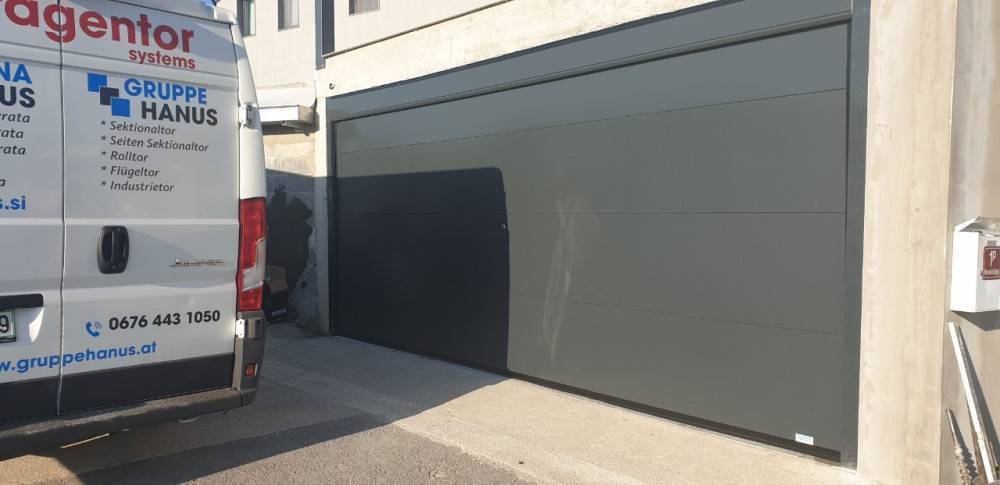 Znaki, da vaša garažna vrata potrebujejo vzdrževanje